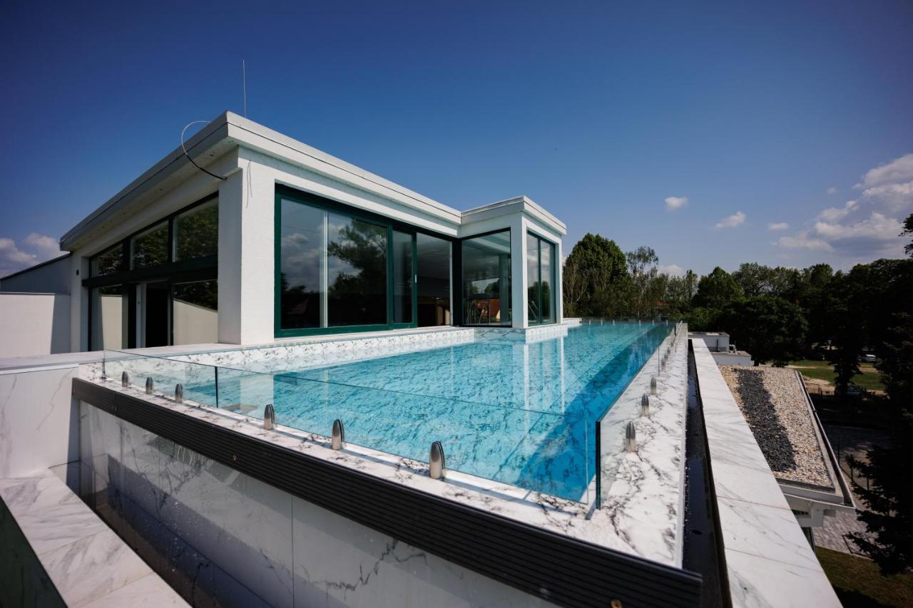 Villa Bauhaus Penthouse Wellness Apartman Siófok Kültér fotó